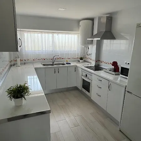 Lovely 2-bedroom In شقة *